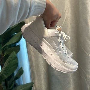 Nike - Barely worn! Size 7.5